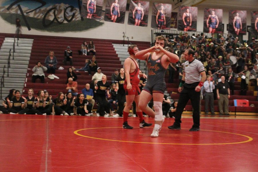 No suprise from Alec hargraves as he quickly pin shis opponent