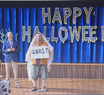 Hubie presents to the school before a food fight breaks out.