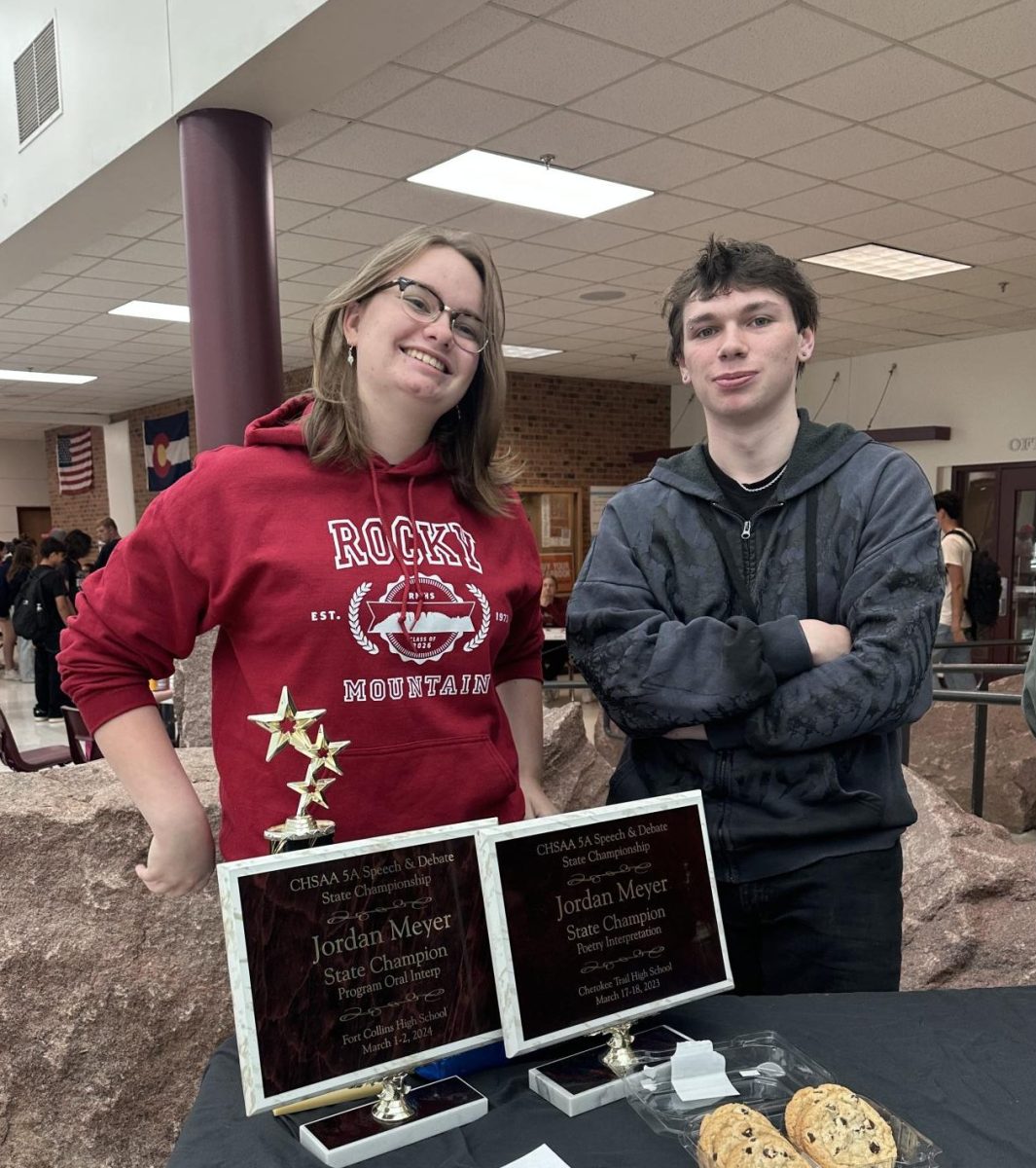 Jordan Meyer and Desmond Rietz tell students about speech and debate on September 5 at Club Rush.
