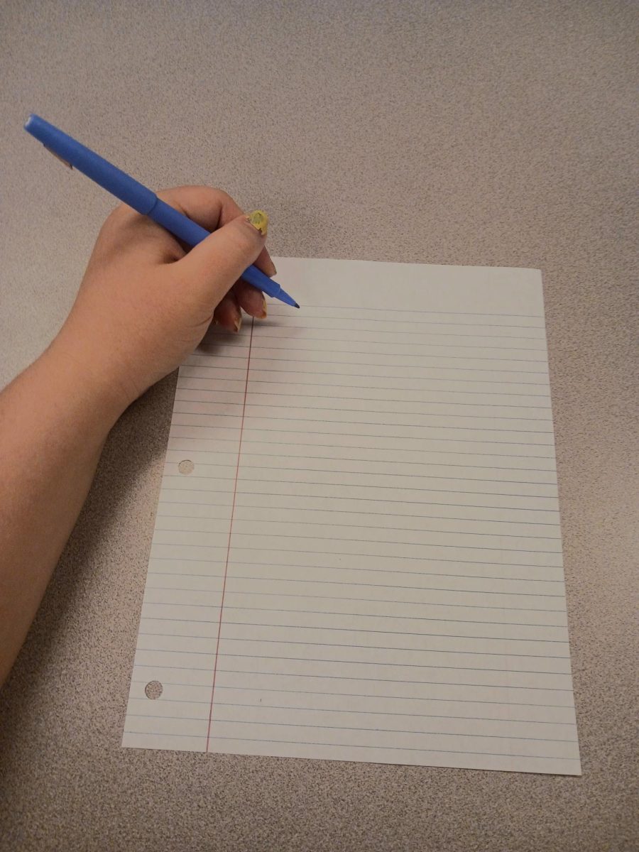 This is how left-handed people see the world!
